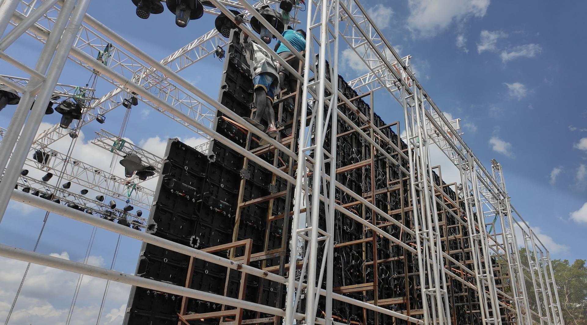 LED Panel Rigging